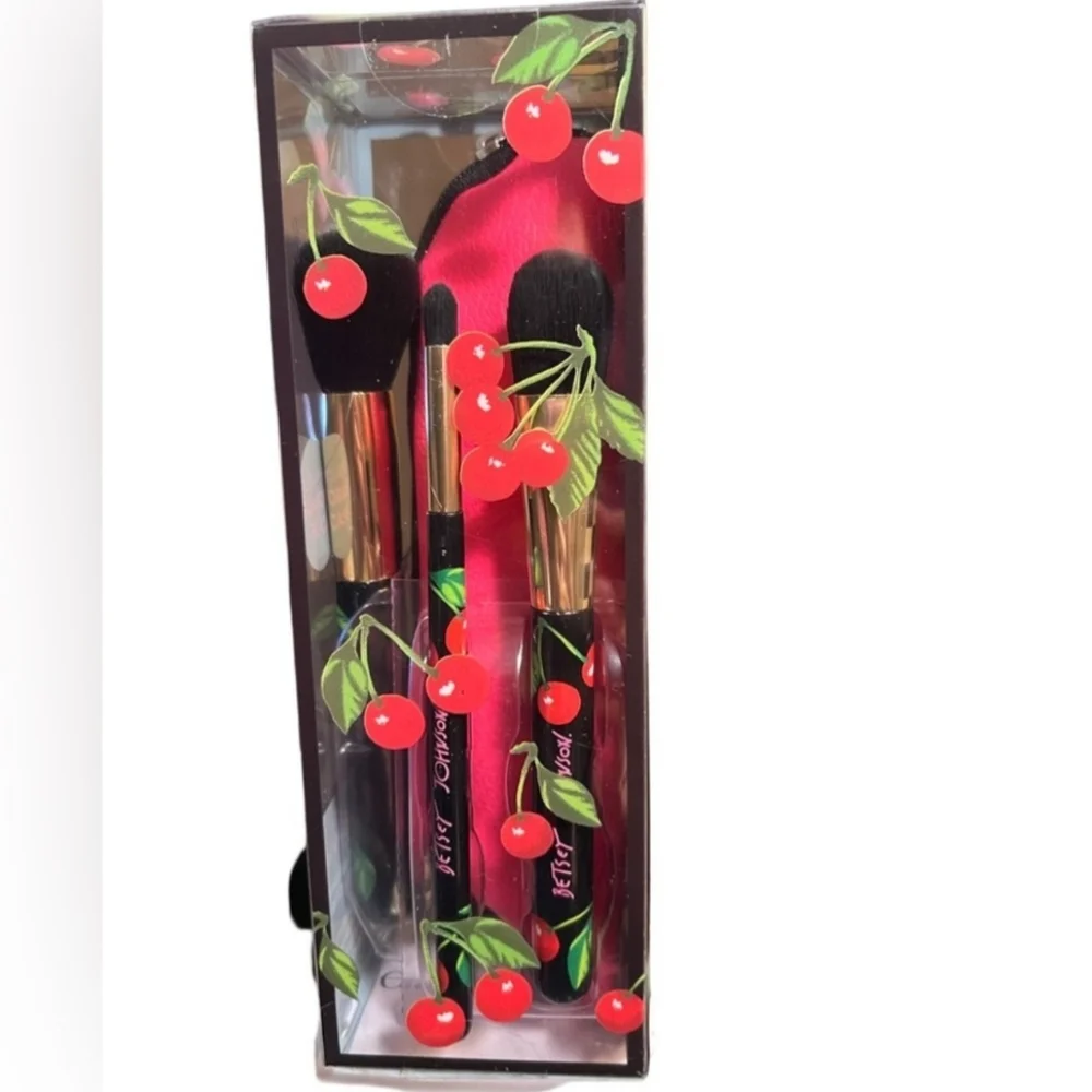 Betsey Johnson Cherry Cosmetic Brush Kit - Picture 2 of 8